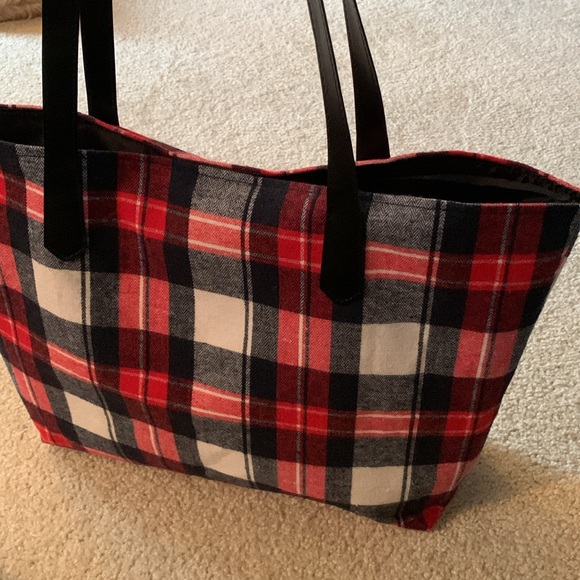 Yankee Candle Festive Plaid - Red, White & Dark Blue Tote Bag - NWOT - Picture 3 of 17